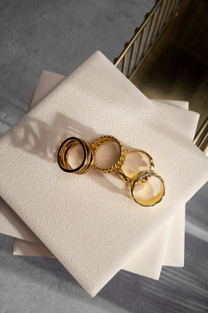 Timeless Jewellery Trends That Continue To Define Modern Luxury Fashion